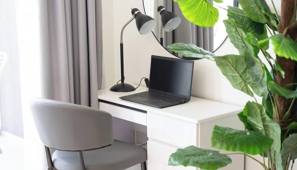 Luxury Studio, Balcony, City View | Egyptian cotton sheets, premium bedding, in-room safe