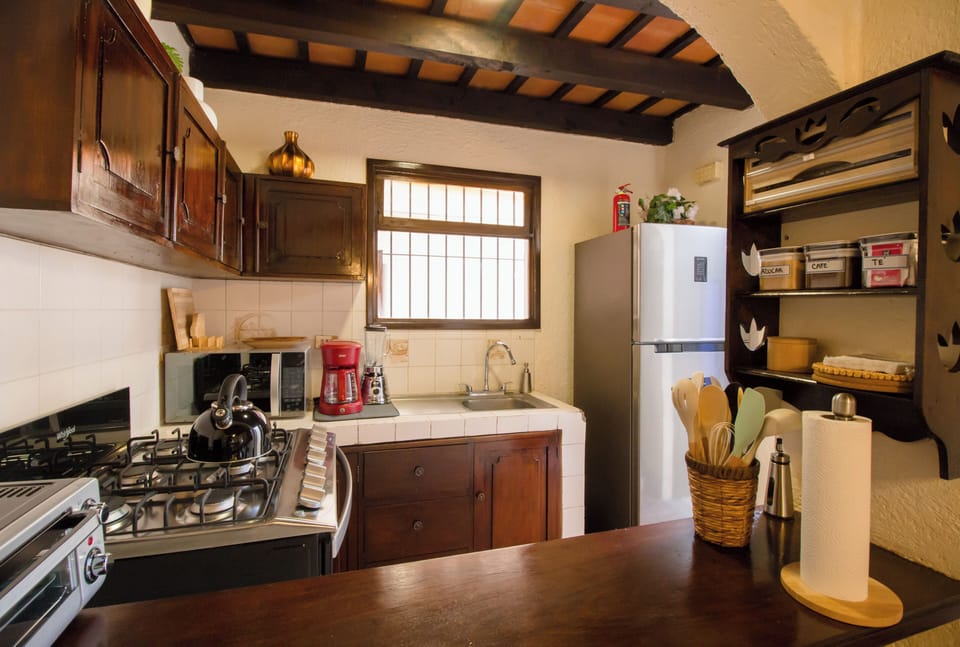 Standard Apartment, 2 Bedrooms, Mountain View | Private kitchen | Microwave, oven, toaster, blender