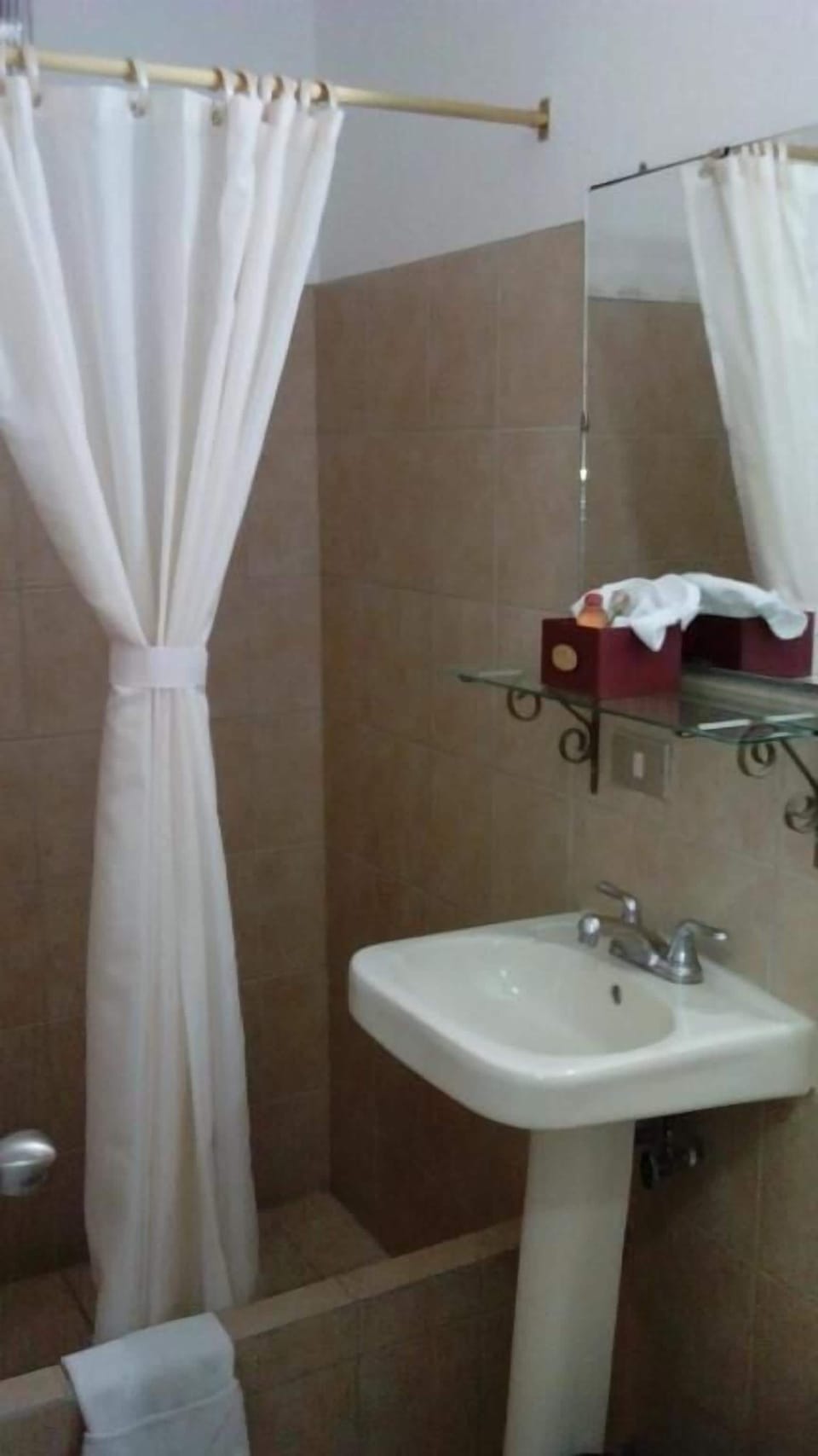 Standard Double Room, Balcony, City View | Bathroom