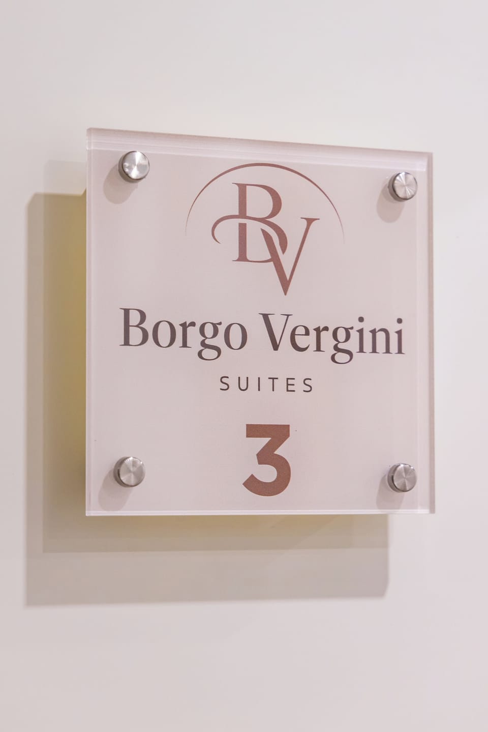 Comfort Room | In-room safe, desk, laptop workspace, blackout drapes