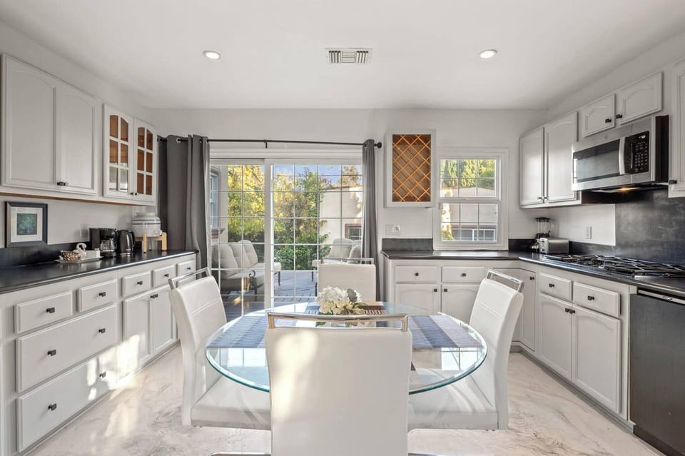 House, 5 Bedrooms, Accessible | Interior