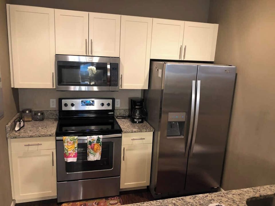 Villa (3 Bedrooms) | Private kitchen | Microwave, oven, stovetop, dishwasher