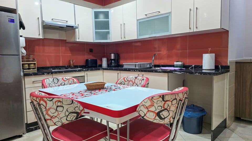 Apartment, 3 Bedrooms, Balcony, City View | Private kitchen | Oven, stovetop, espresso maker, coffee/tea maker