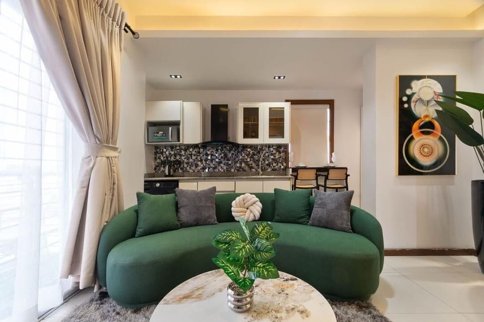 Luxury Apartment, Balcony, City View | Living area