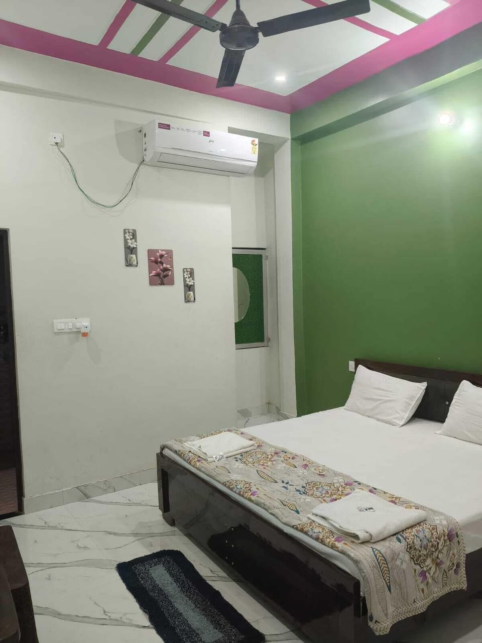 Deluxe Room, City View | WiFi (free)