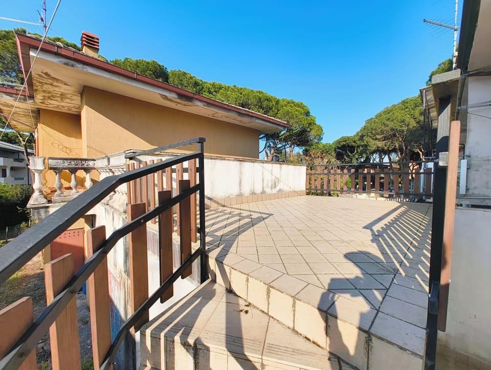 Apartment, 2 Bedrooms, Terrace | Property grounds