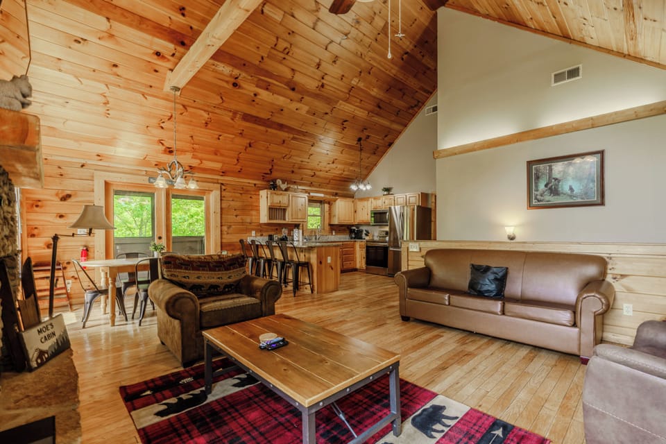 Signature Townhome, 4 Bedrooms, Hot Tub | Living room | 60-inch Smart TV with digital channels, fireplace