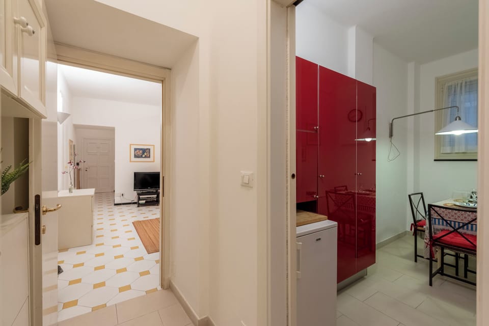 Family Studio, Microwave (Liberty Home In Genova Nervi) | Interior