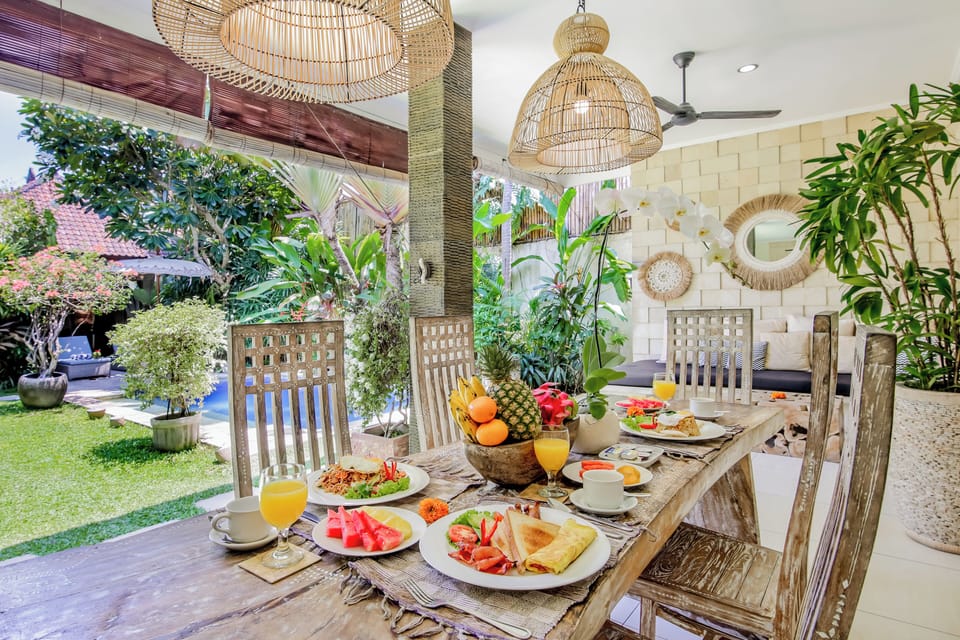Villa, 3 Bedrooms, Private Pool | Dining room