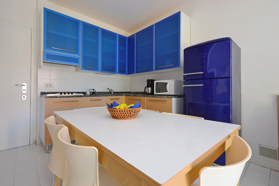 Apartment, 2 Bedrooms, Balcony | Interior