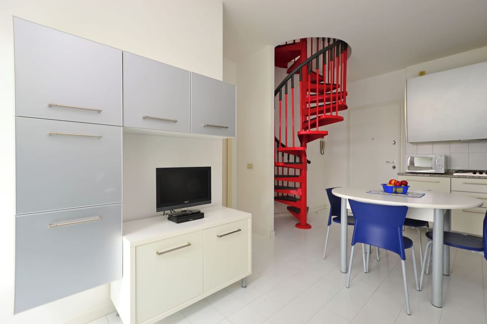 Apartment, 2 Bedrooms, Balcony | Living room