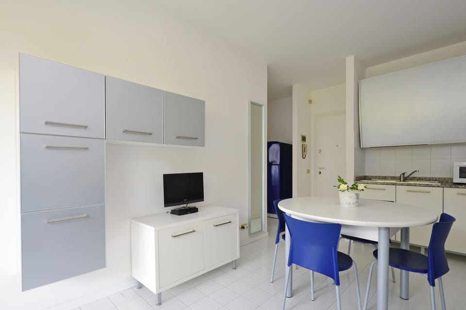 Apartment, 1 Bedroom, Balcony | Interior