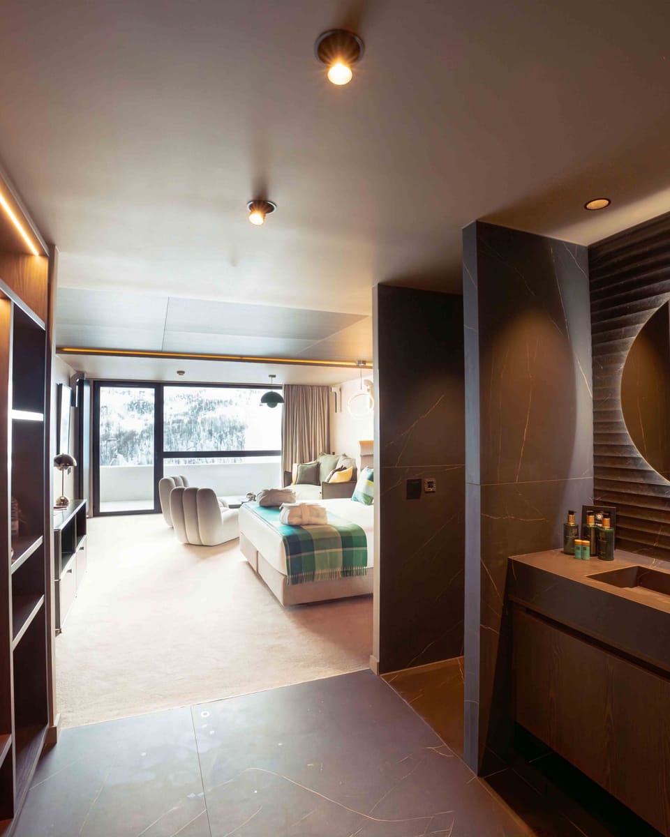 Premium Room | In-room safe, blackout drapes, soundproofing, free WiFi