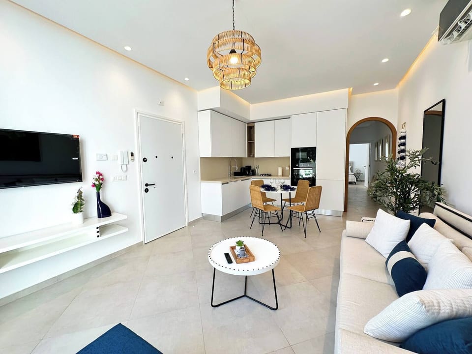 Apartment, 2 Bedrooms, Terrace | Living area