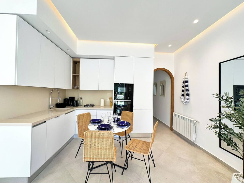 Apartment, 2 Bedrooms, Terrace | Dining