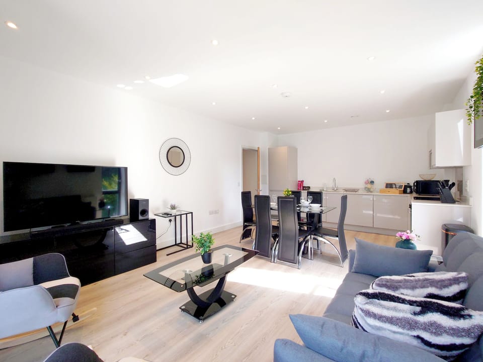 Apartment, 2 Bedrooms (in Poplar near Canary Wharf) | Individually decorated, individually furnished, desk, blackout drapes