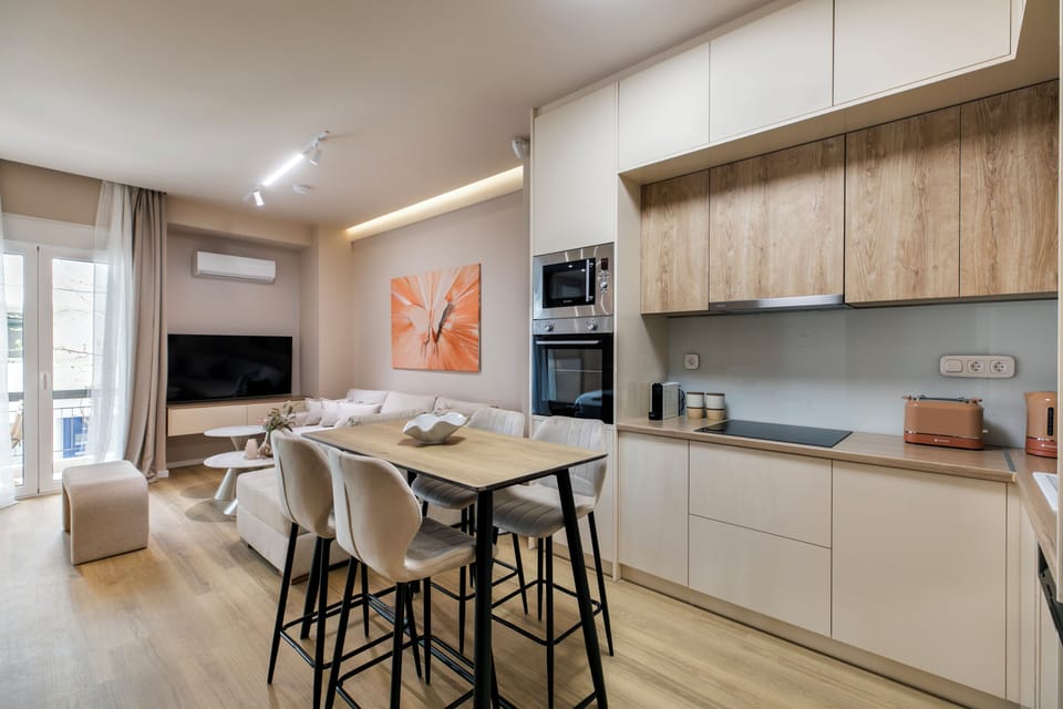 Superior Apartment, City View | Private kitchen | Full-size fridge, microwave, oven, stovetop