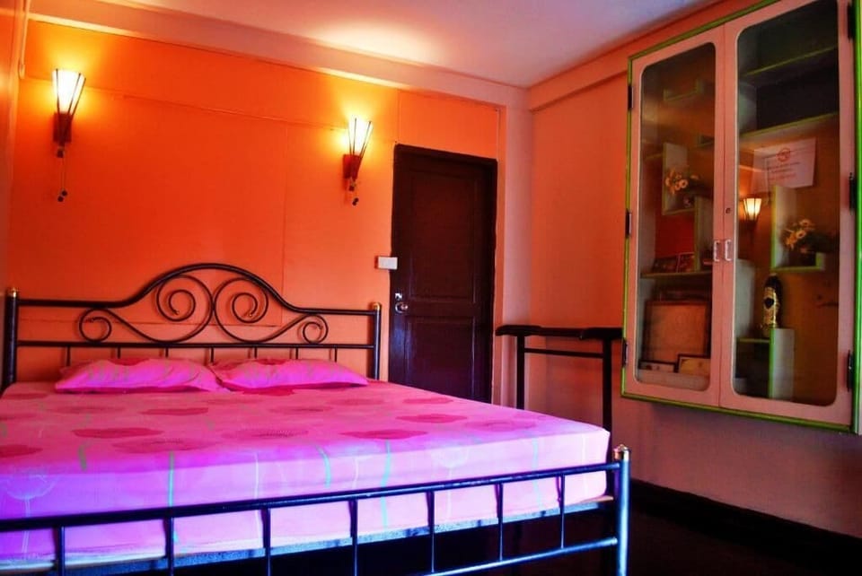 Basic Studio, Balcony, City View | Desk, soundproofing, iron/ironing board, WiFi (free)