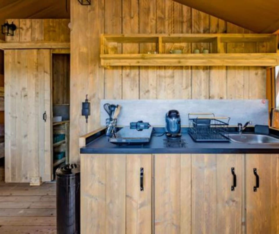 Classic Tent | Private kitchen