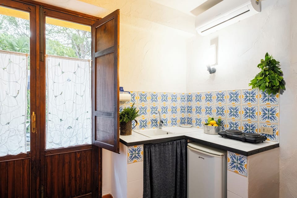 Apartment, 2 Bedrooms | WiFi (free), bed sheets