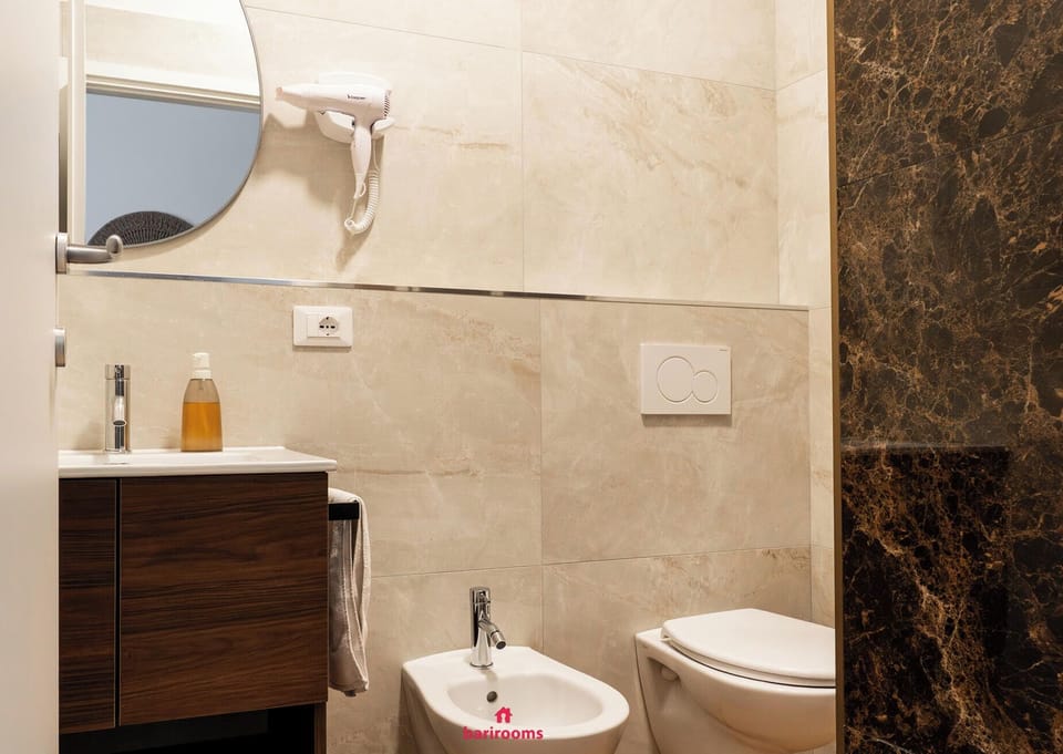 Superior Double Room | Bathroom | Shower, hair dryer, towels, soap