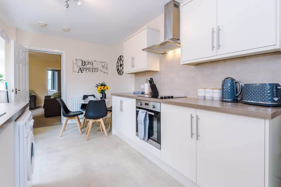 House | 1 bedroom, desk, soundproofing