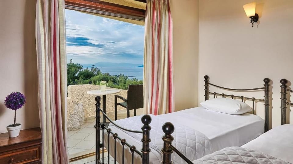 Double or Twin Room, Balcony, Mountain View | Free WiFi