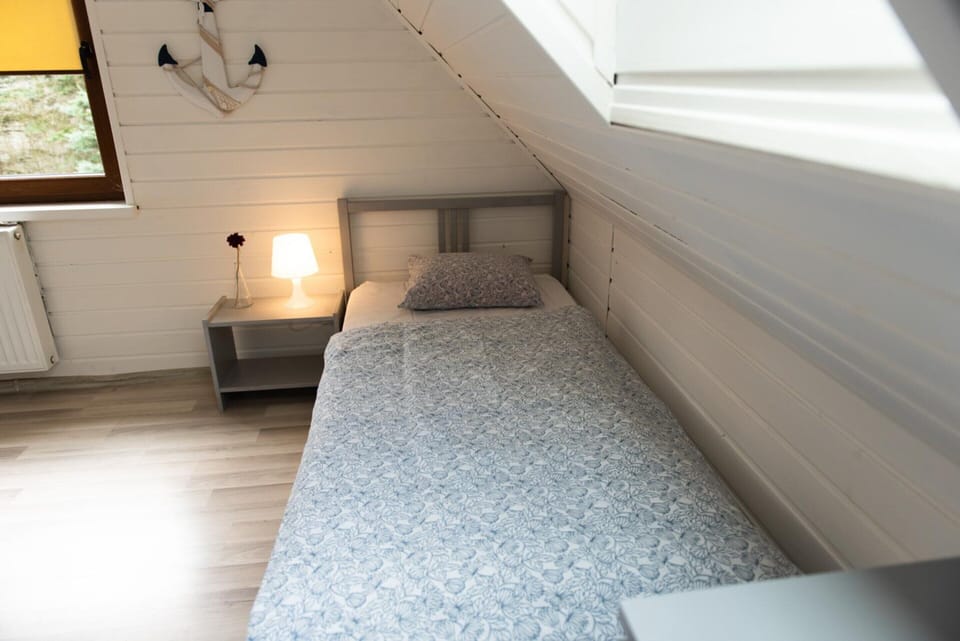 House | 3 bedrooms, individually furnished, bed sheets