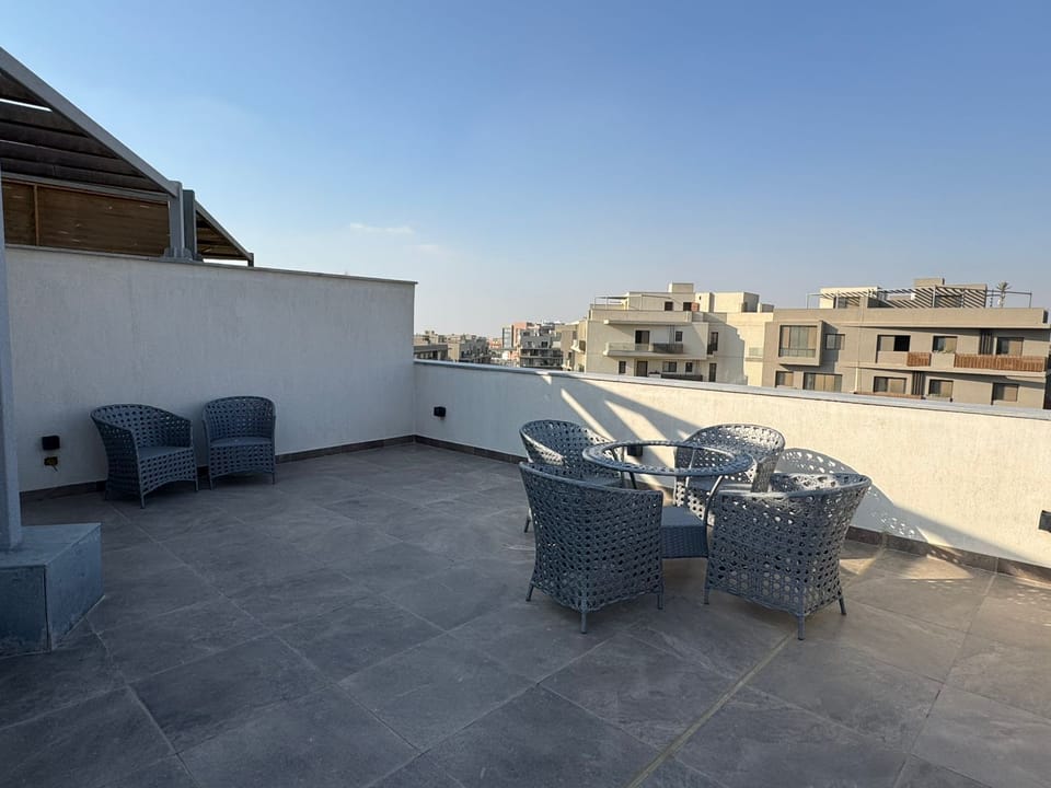 Studio | Outdoor dining