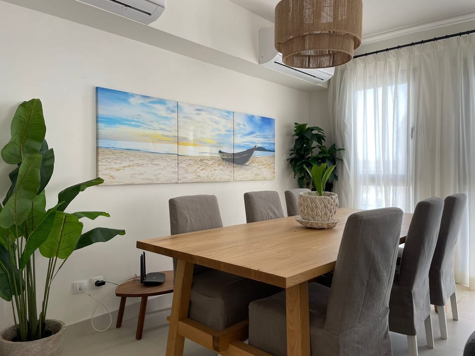 Penthouse, 4 Bedrooms, Sea View | Living area