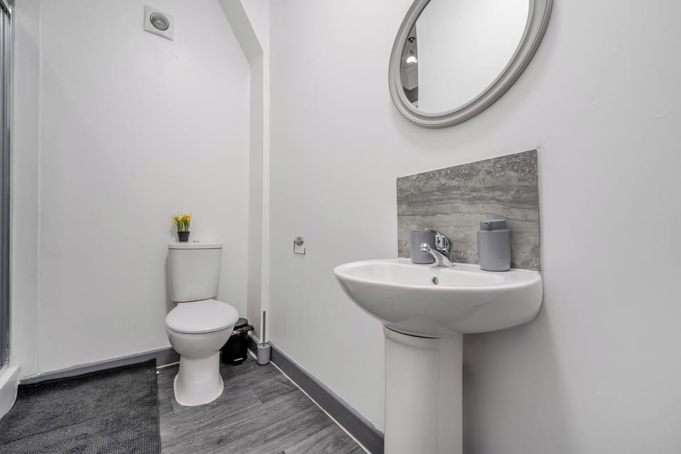 Sleepsupto6-citycentre-familyfriendly-freeparking House in Stoke-on-Trent