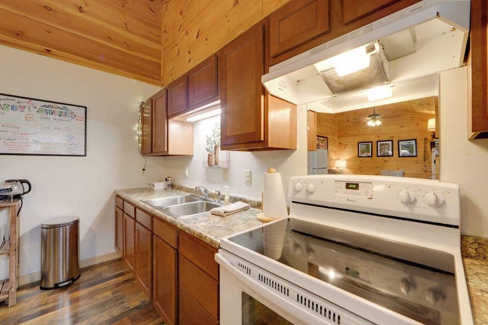 House (2 Bedrooms) | Interior