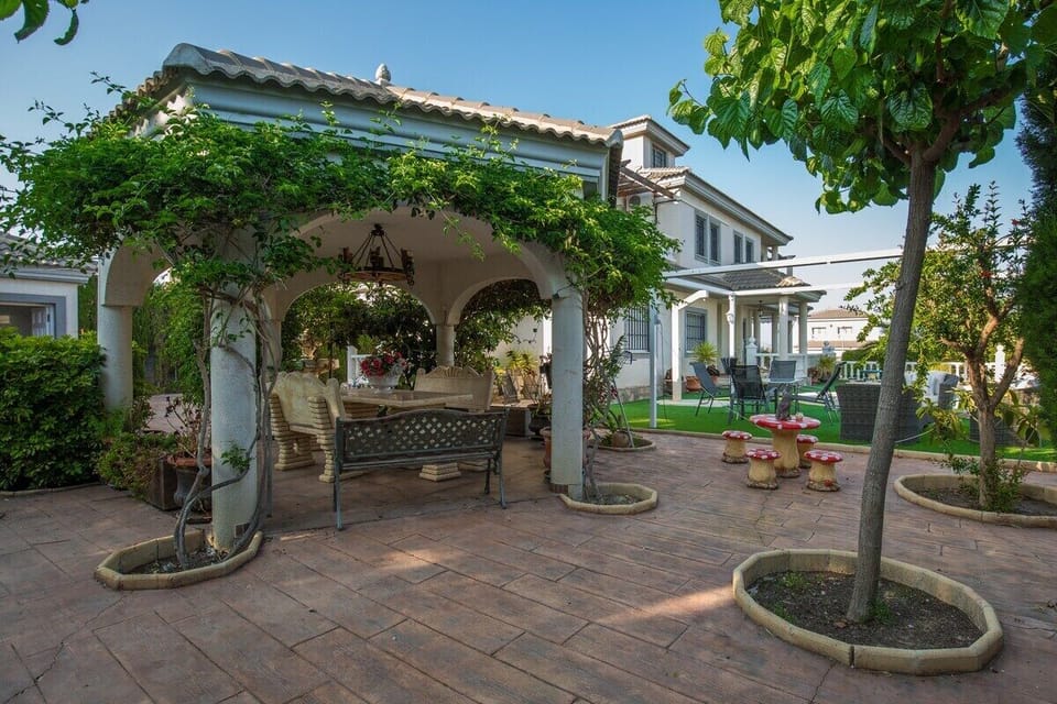Villa (6 Bedrooms) | Interior