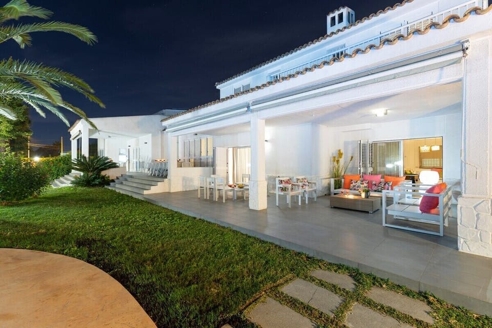 Villa (Multiple Bedrooms) | Interior