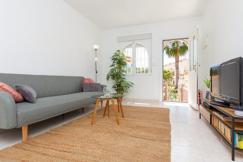 Studio (2 Bedrooms) | Interior