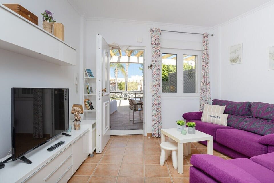 Studio (2 Bedrooms) | Interior