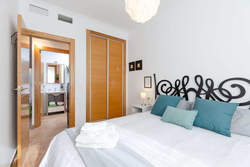 Studio (2 Bedrooms) | Interior