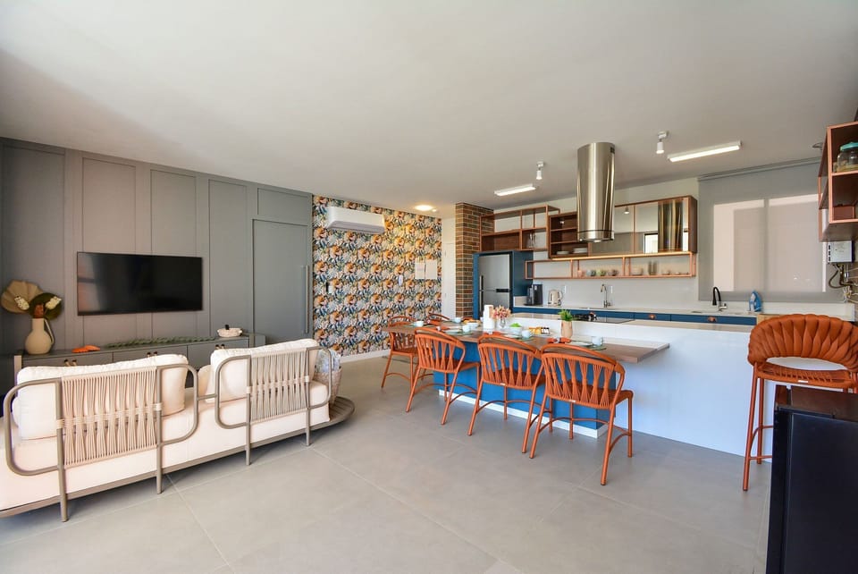 Apartment | Dining
