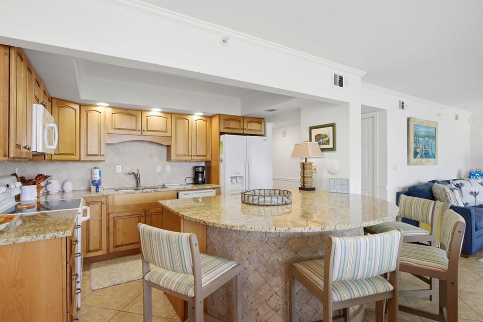 Condo, Multiple Beds (SeaSpray Riverside 312) | Private kitchen