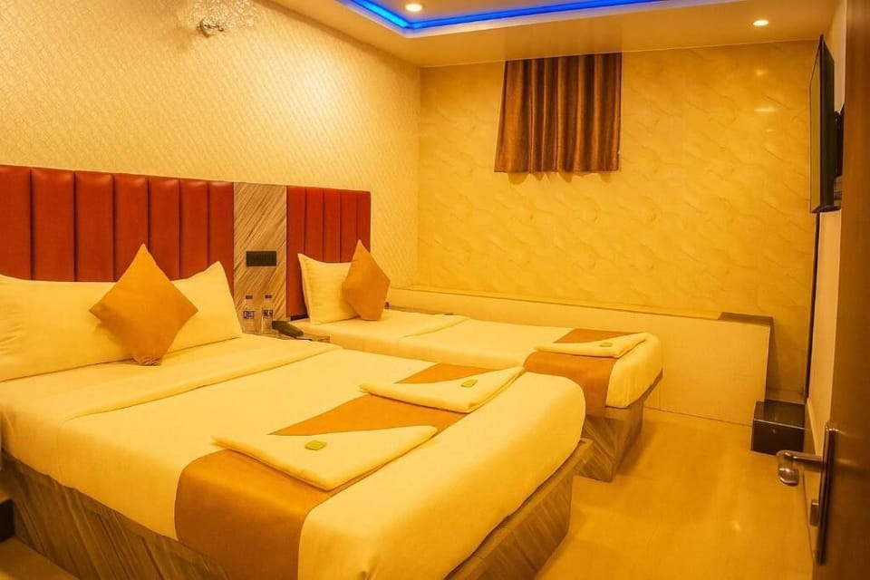 In-room safe, WiFi (free)