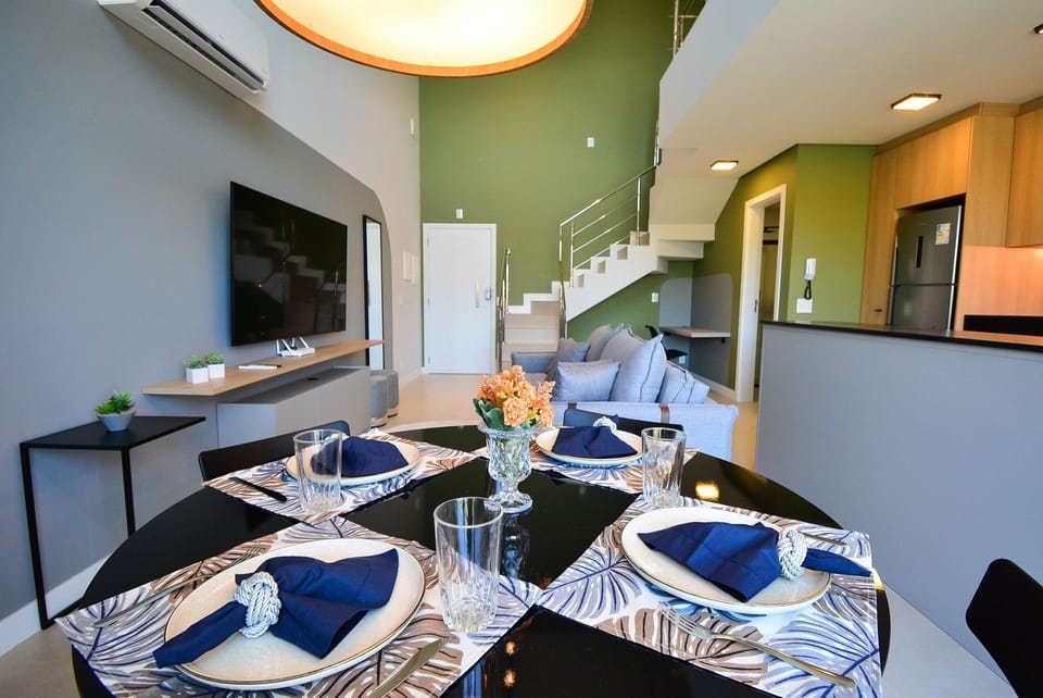 Apartment | Dining