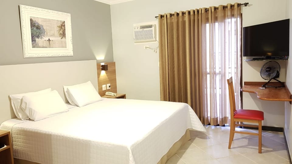 Minibar, in-room safe, desk, free WiFi