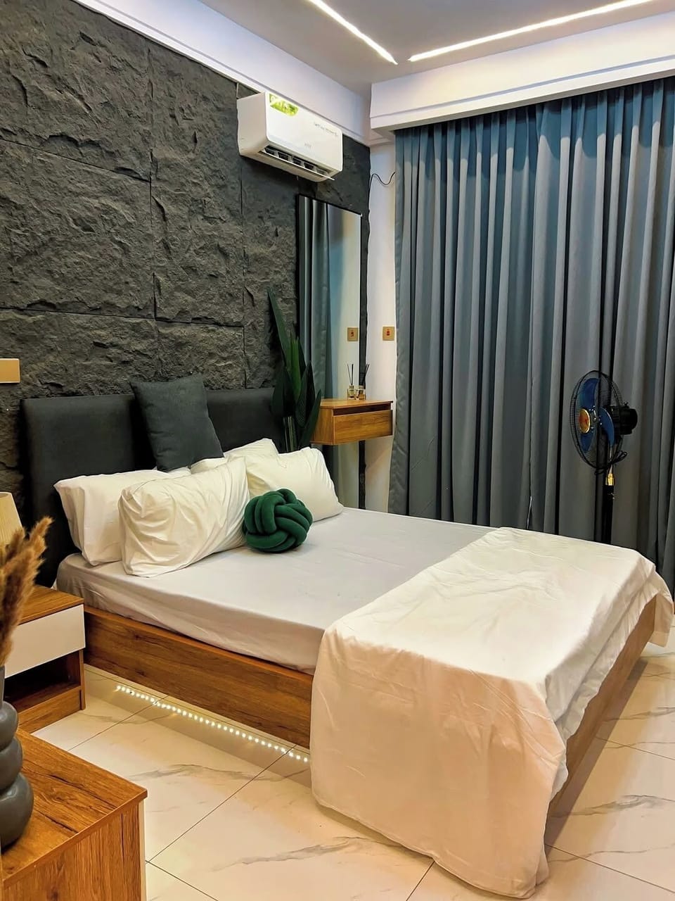 Economy Room, Balcony, City View | Desk, laptop workspace, blackout drapes, soundproofing
