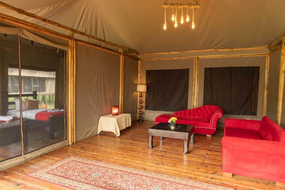 Deluxe Tent, River View | Interior