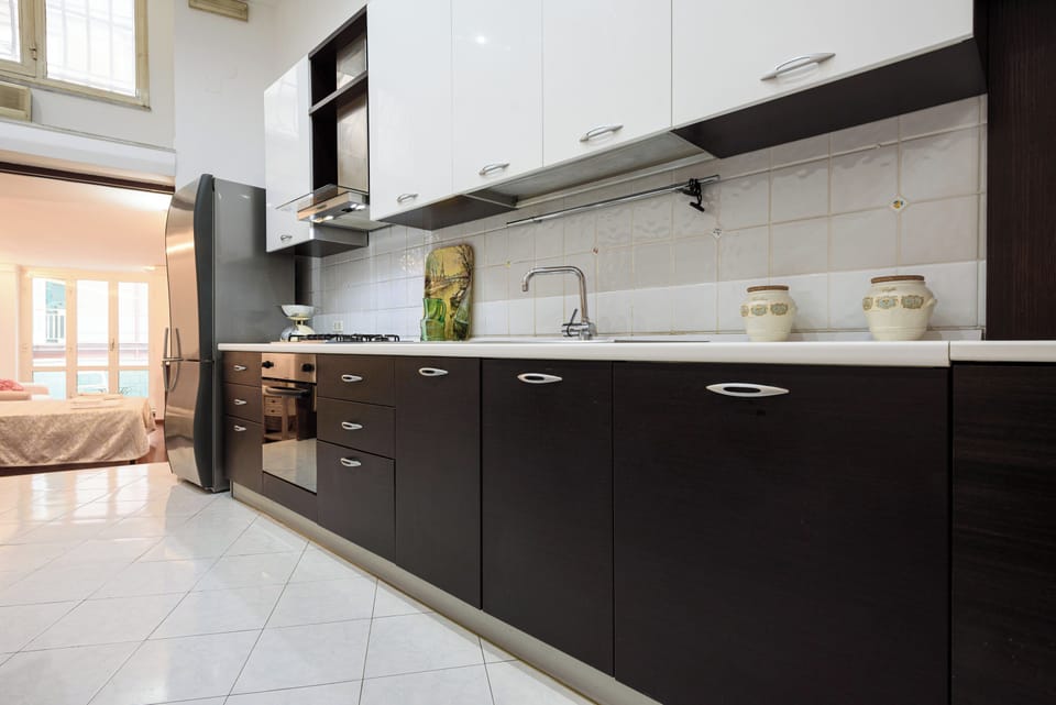 Apartment (2 Bedrooms) | Private kitchen | Oven, stovetop, cookware/dishes/utensils