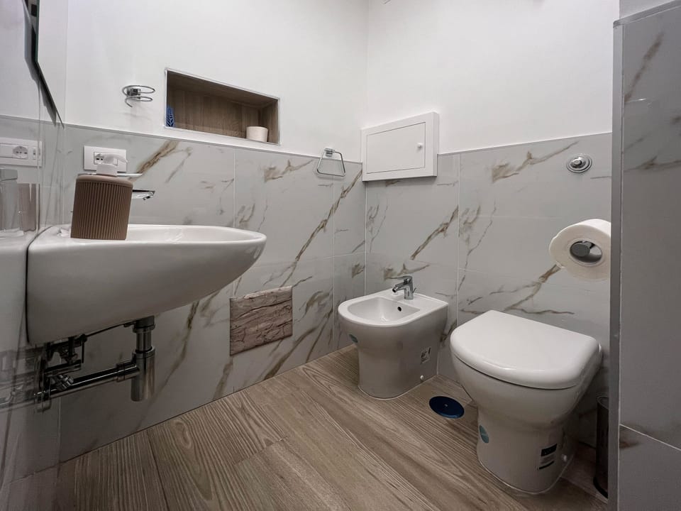 Apartment (1 Bedroom) | Bathroom | Shower, bidet