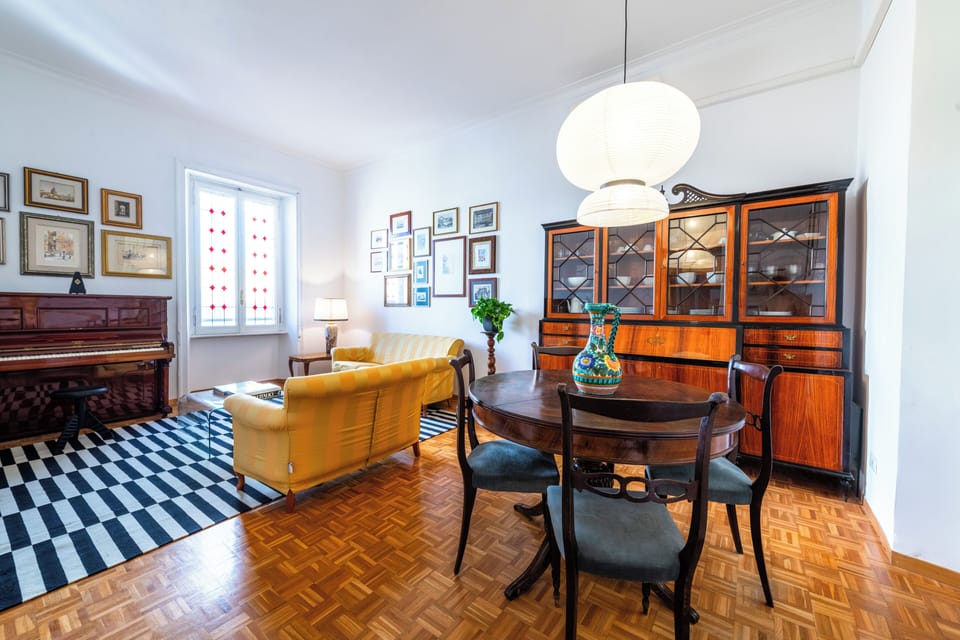 Apartment (2 Bedrooms) | Living area