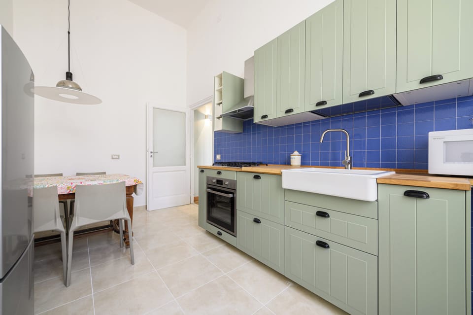 Apartment (2 Bedrooms) | Private kitchen | Espresso maker, microwave, oven, stovetop