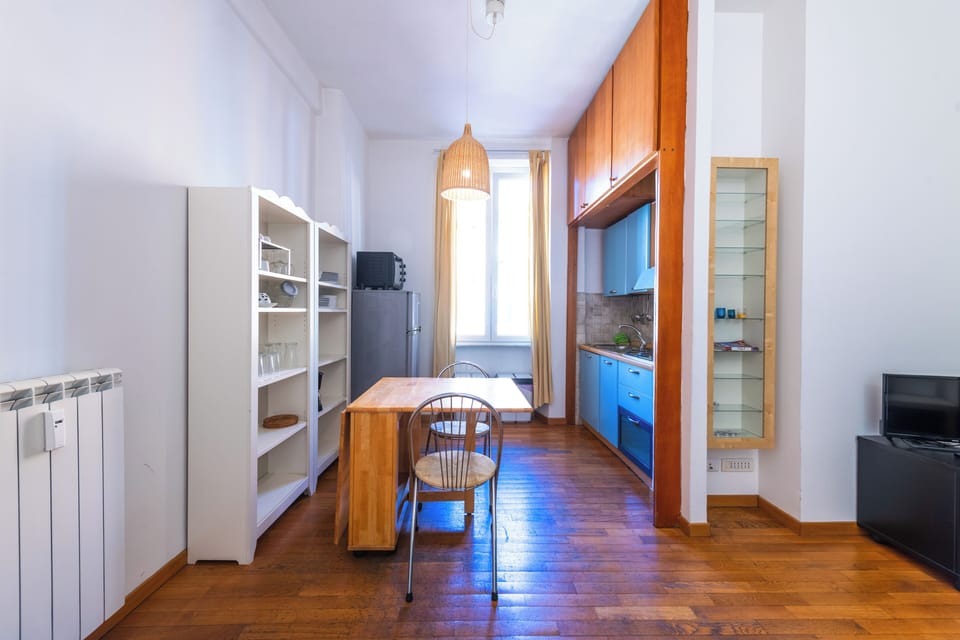 Apartment (1 Bedroom) | Living area | TV