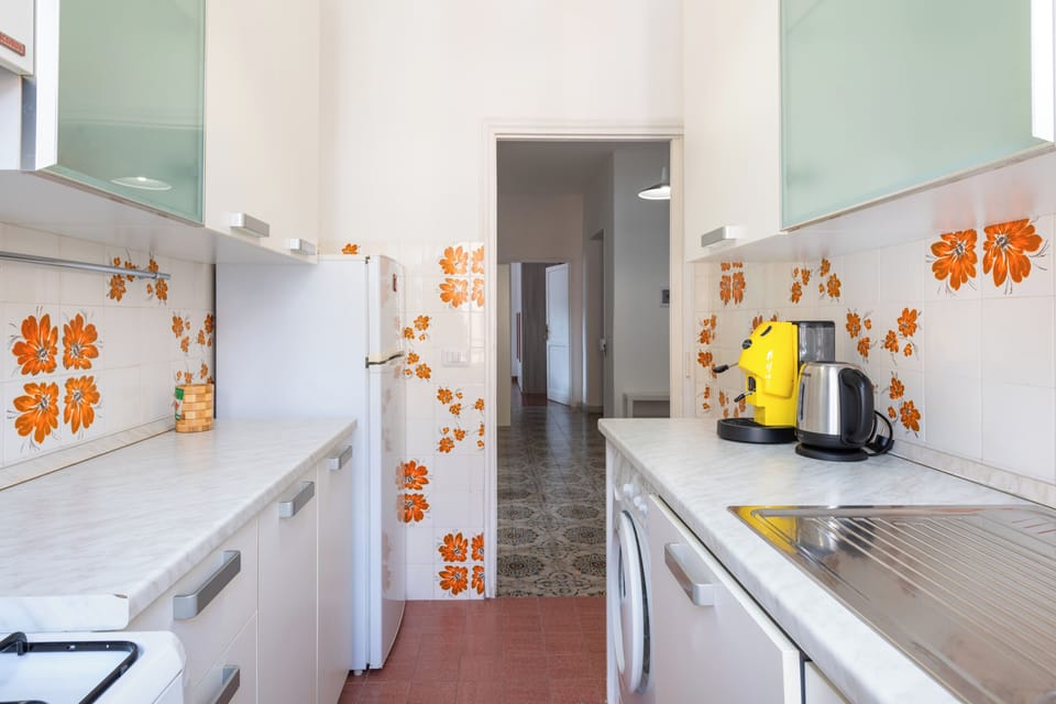 Apartment (3 Bedrooms) | Private kitchen | Oven, stovetop, dishwasher, espresso maker